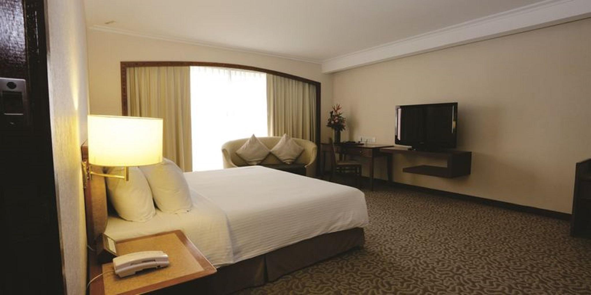 Mutiara Johor Bahru Hotel Exterior photo A room at the hotel