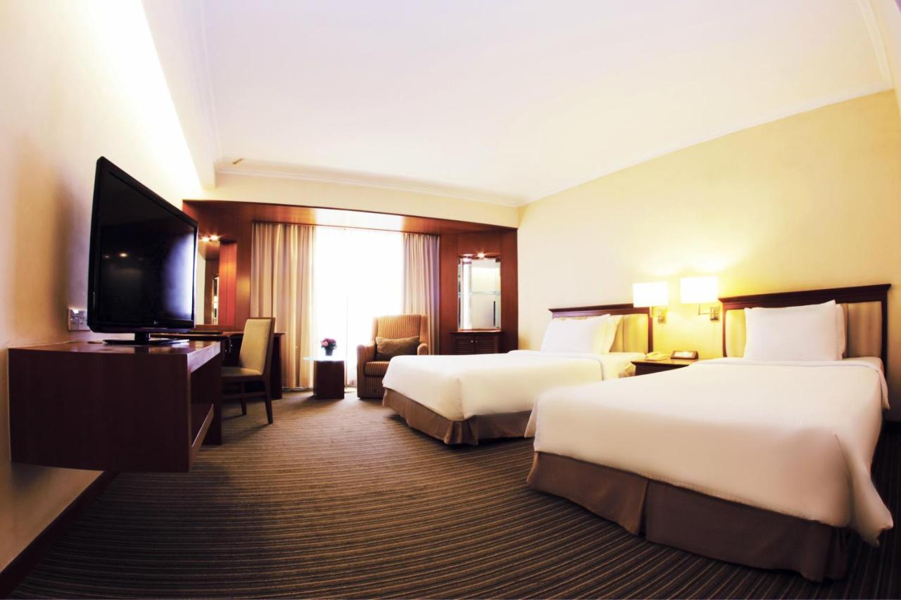 Mutiara Johor Bahru Hotel Exterior photo Deluxe Room