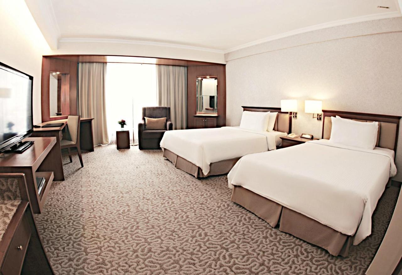 Mutiara Johor Bahru Hotel Exterior photo Deluxe Room